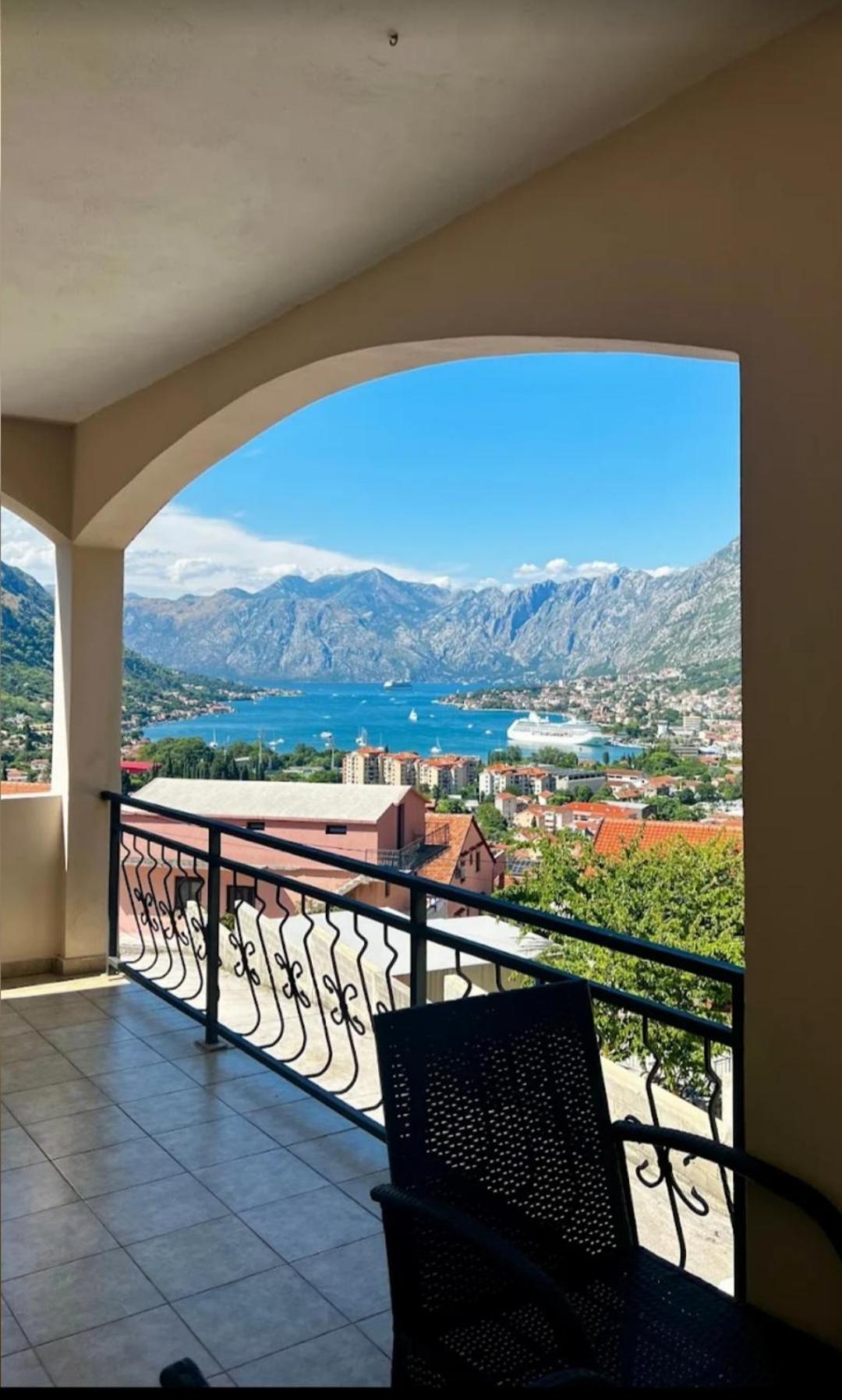 Apartments Marko Maros Kotor Rum bild