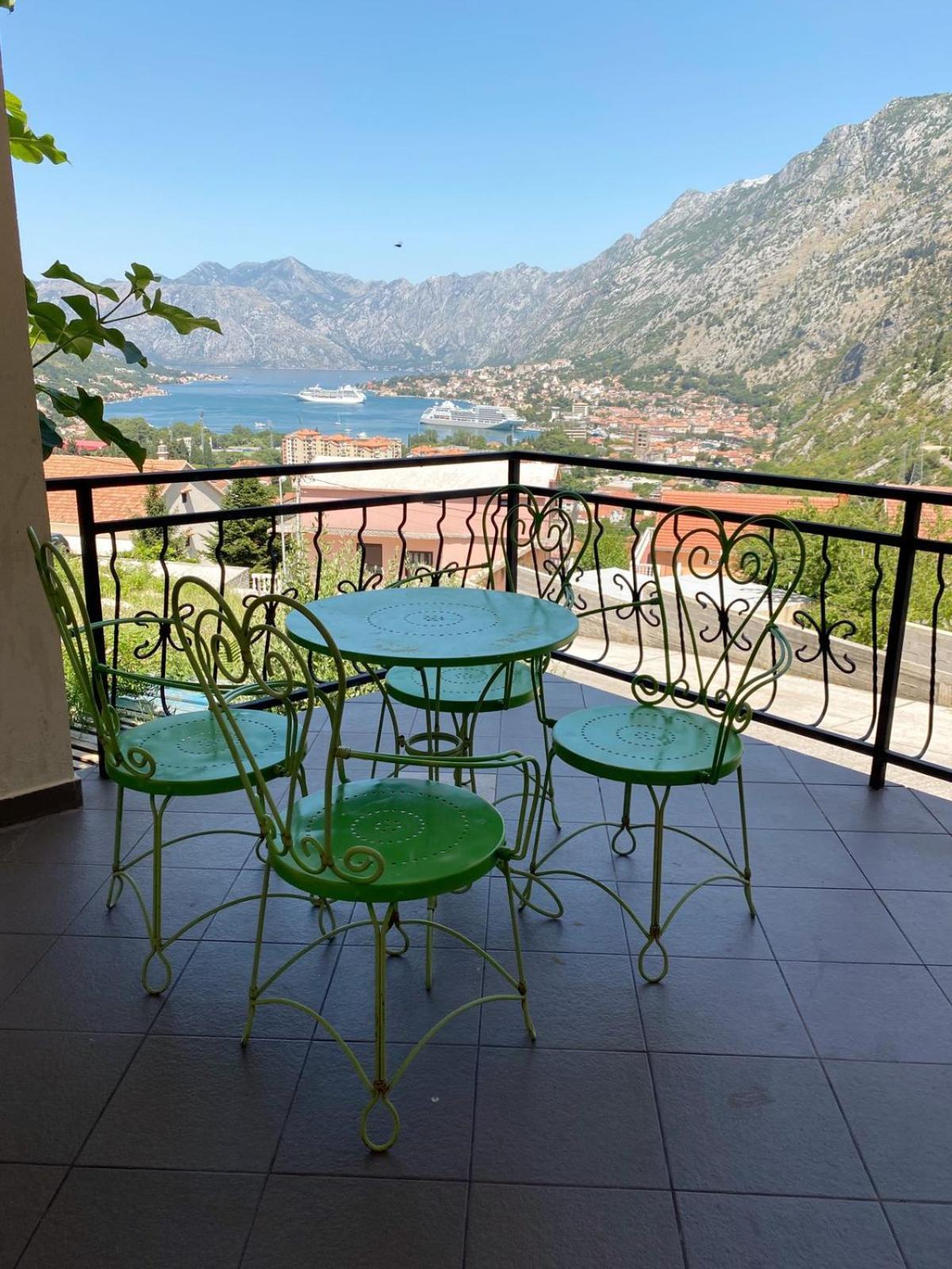 Apartments Marko Maros Kotor Rum bild