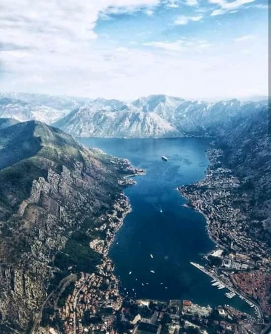 Apartments Marko Maros Kotor Exteriör bild